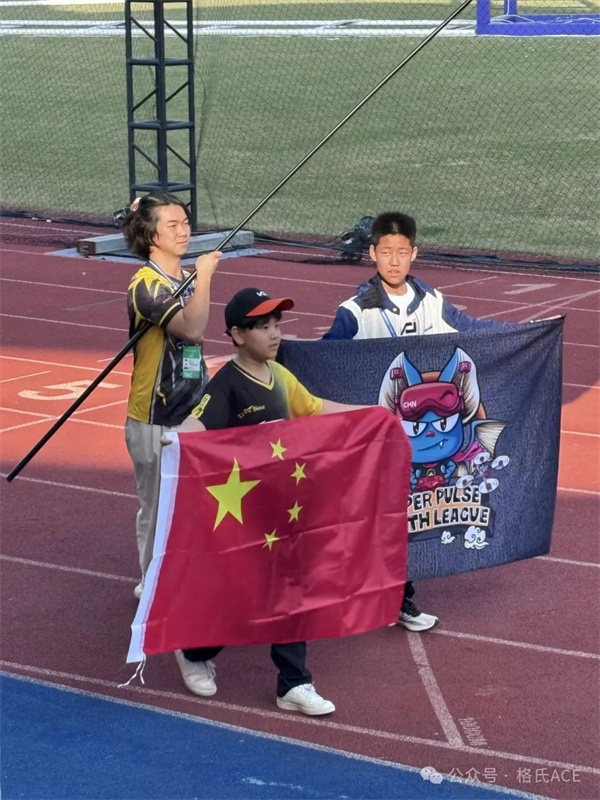 龍隊、小白、果果